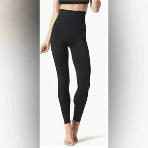 BLANQI
Everyday
HIGHWAIST POSTPARTUM + NURSING SUPPORT LEGGINGS NEW WITH TAG